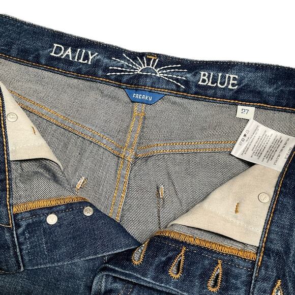 Daily Blue Freaky Shorts Relaxed Fit Size 27 NWT - Picture 3 of 6